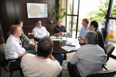 Comitiva dos Campos Gerais vai a Curitiba acompanhar andamento do Patrulha do Campo