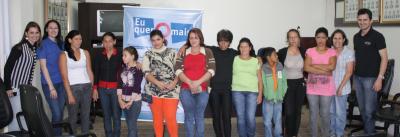 Mulheres debatem empoderamento feminino em Curiúva