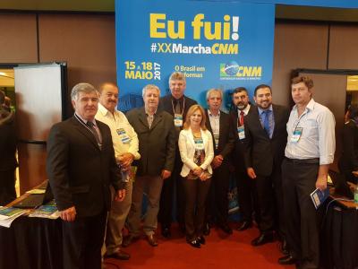 Prefeitos da AMCG comemoram resultados de Marcha à Brasília