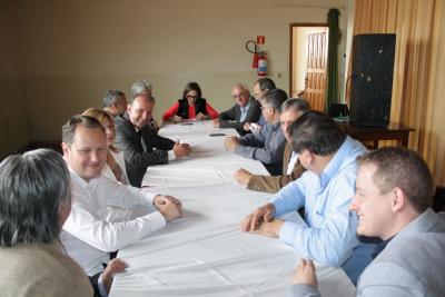 Presidente do Cimsaúde apresenta ações a prefeitos da região