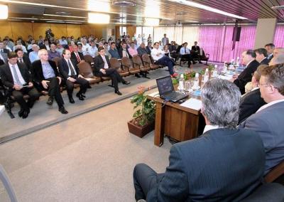 TCE e AMP criam sistema de educação  a distância usando rede de fibra ótica